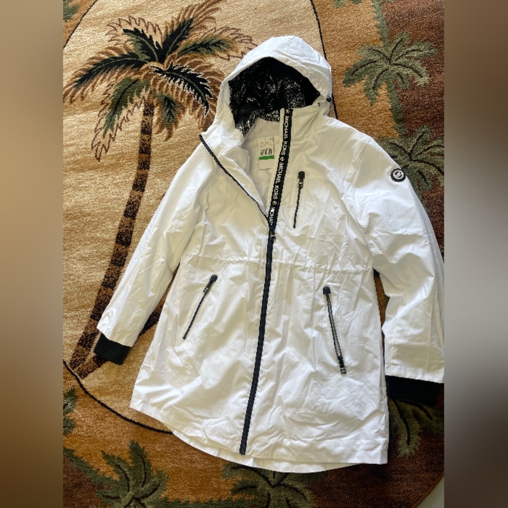 White Hooded Women's Jacket